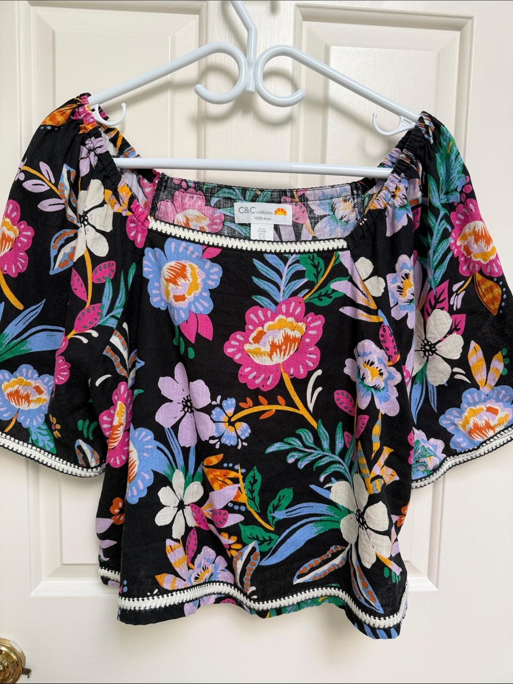 C&C Cali sz M dark floral tropical crop top w embroidery 100% Linen *snag*